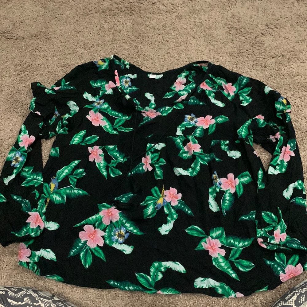 Floral long sleeve top